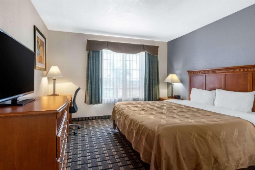 Quality Inn & Suites Huntington Beach image 18