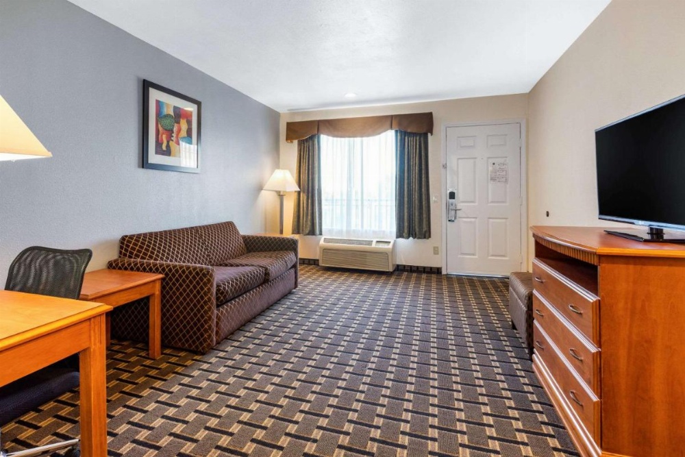 Room image 3