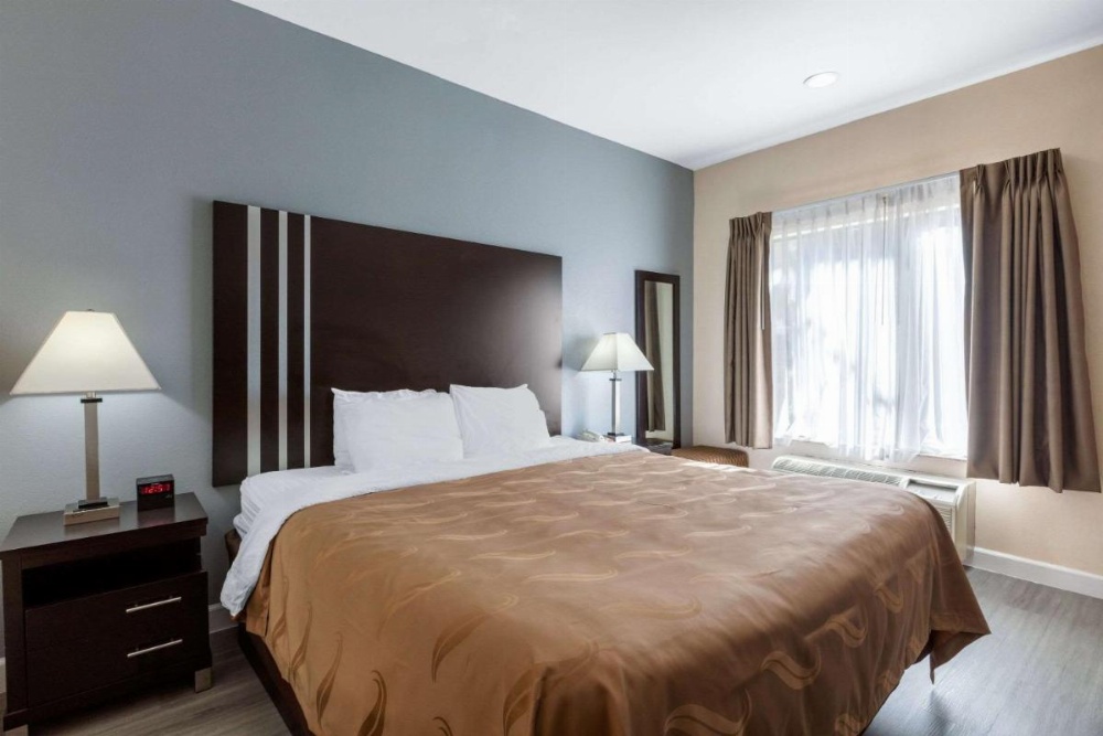 Room image 5