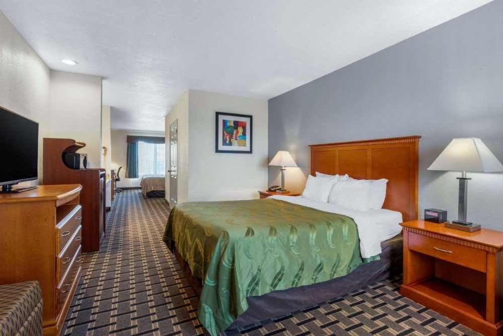 Room image 3